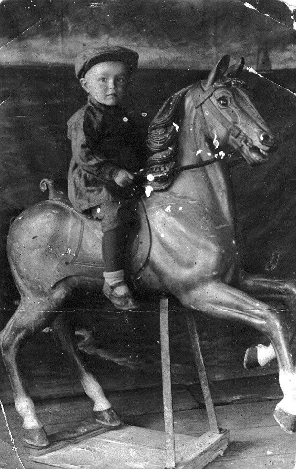 Перше дитяче фото. 1939-і роки