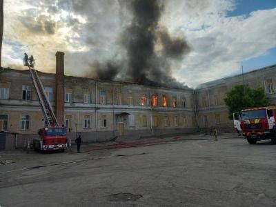 Палає другий поверх. Фото: вебсайт «Гривна»