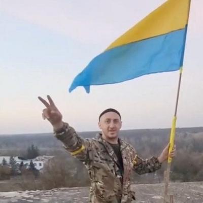 Український військовий у населеному пункті Калинівське