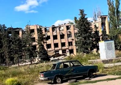 Понівечена ворогом будівля Високопільської селищної ради. Фото: вебсайт «Кавун. City»