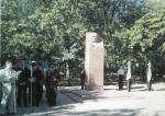 <p>
	Пам'ятник Герою Радянського Союзу, підпільнику Іллі Кулику у  м. Херсоні</p>
