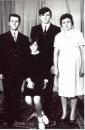 <p>
	<em>Дем’ян Григорович і Клавдія Григорівна з сином Олександром та донькою Тетяною. 1972 р.</em></p>