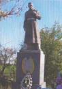 <p>
Пам'ятник на братській могилі воїнів радянської армії</p>